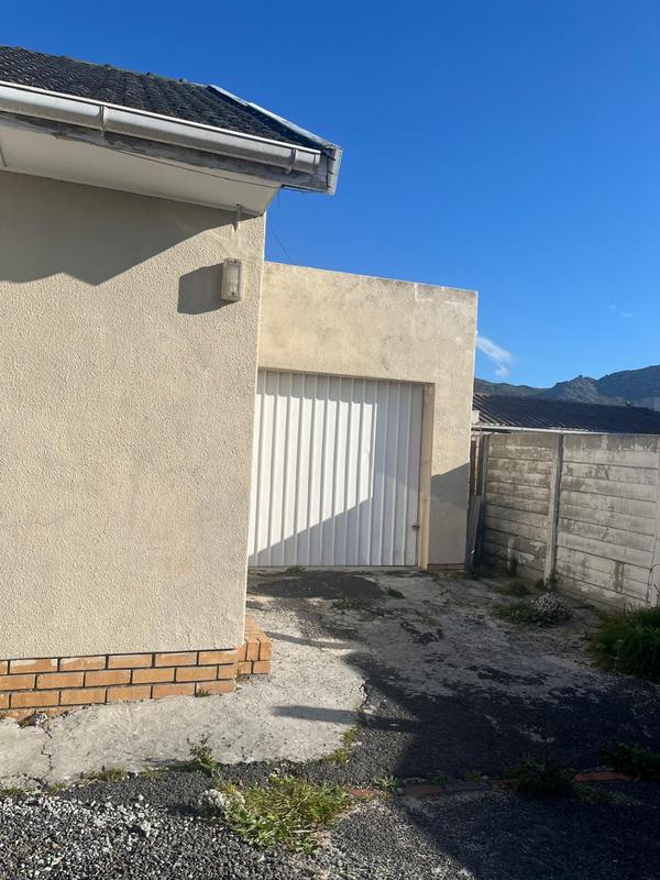 3 Bedroom Property for Sale in Steenberg Western Cape